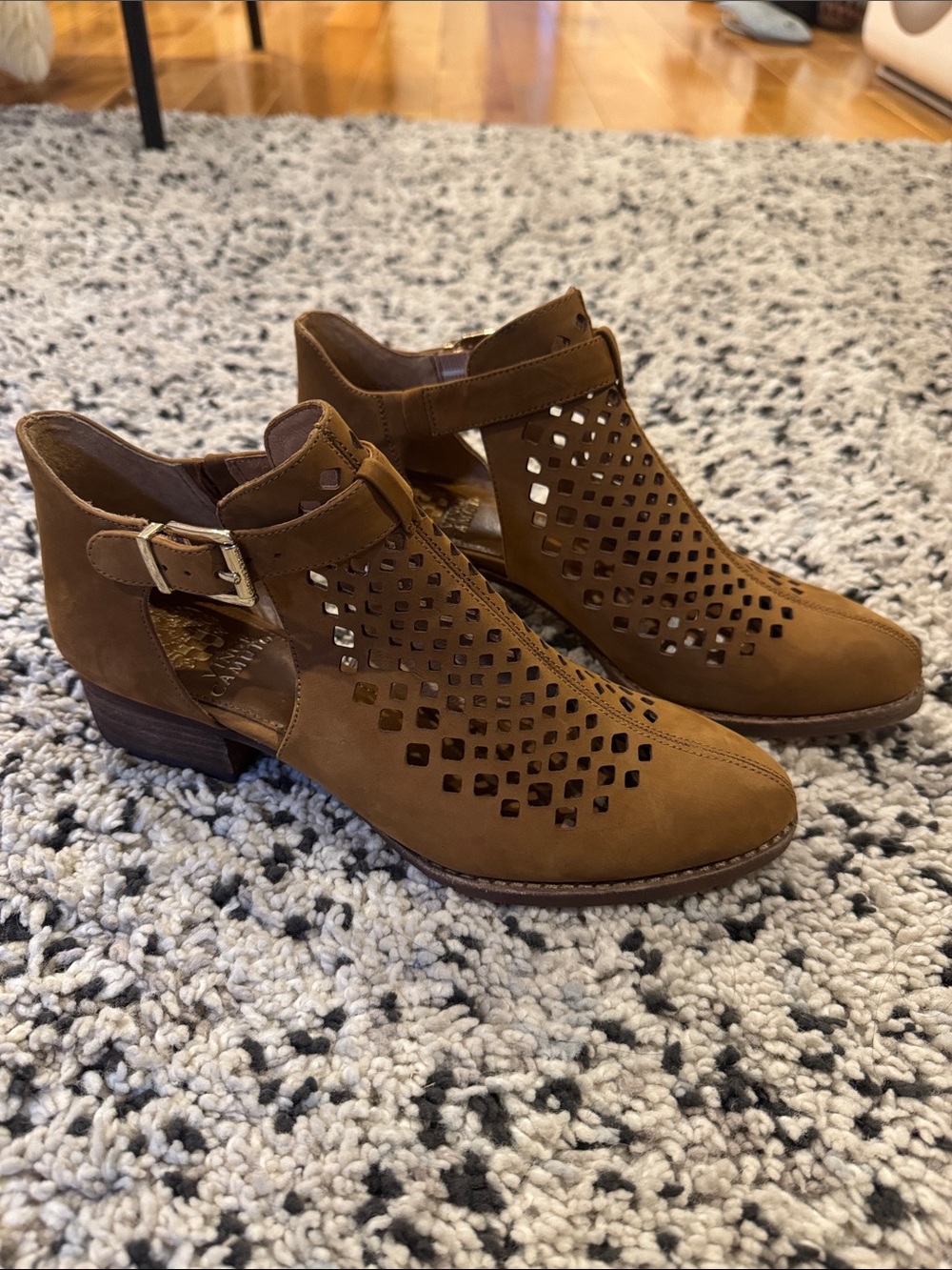 Vince Camuto Cadey Leather Ankle Boots Size 7 1/2